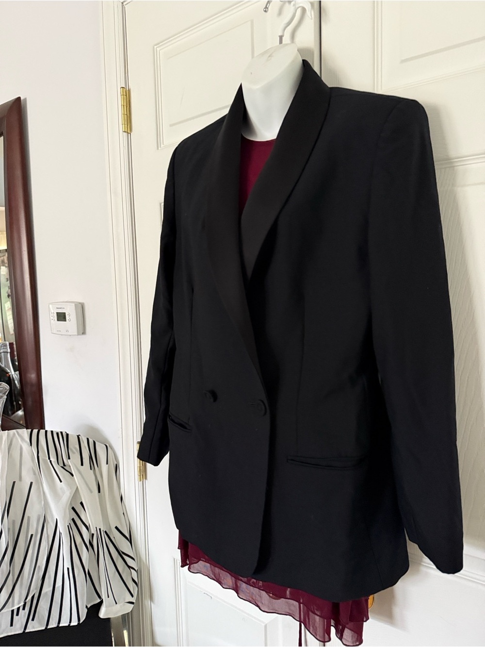 Women's Black Shawl-Collar Tuxedo Jacket